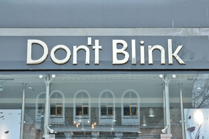  Don't Blink
