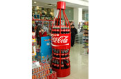 Торговая полка Coca-Cola